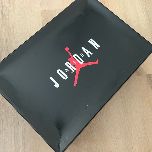 Jordan 8 (W) - Picture 8 of 10